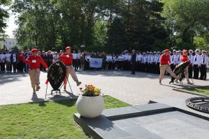 Астраханские патриоты чтят память защитников Отечества